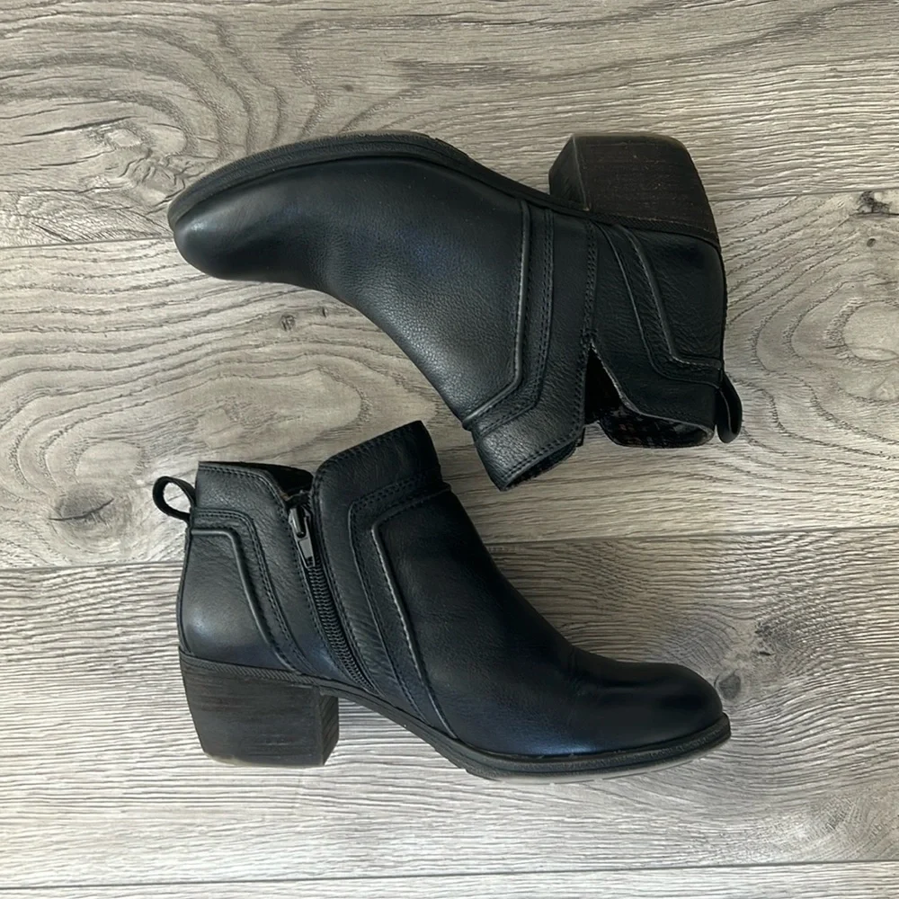 Rockport Cobb Hill Anisa Women’s Black Leather Ankle Boots Size 7‎